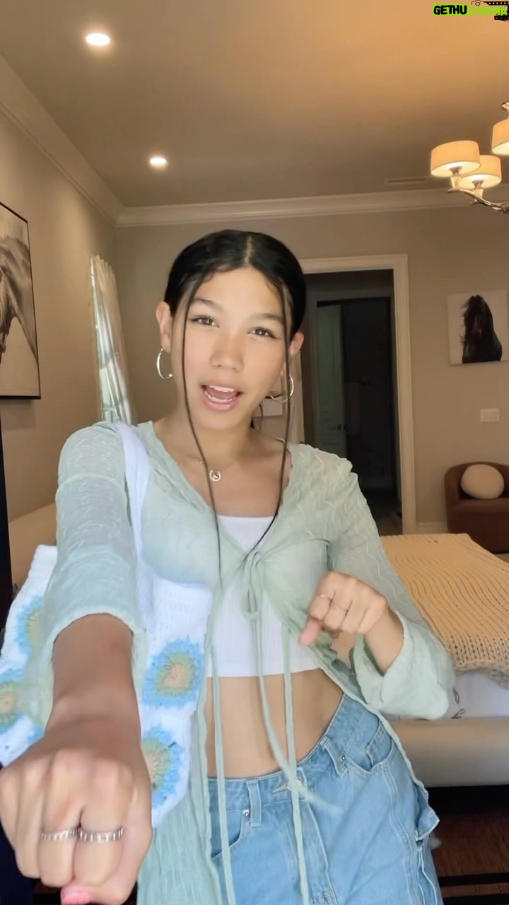 Txunamy Ortiz - 181.8K Likes - This dance is soo addicting