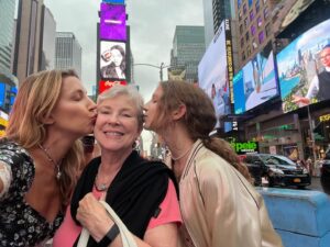 Ty Stiklorius Instagram - NYC with my girl and my Mama, the MOMA & musicals ❤️❤️❤️