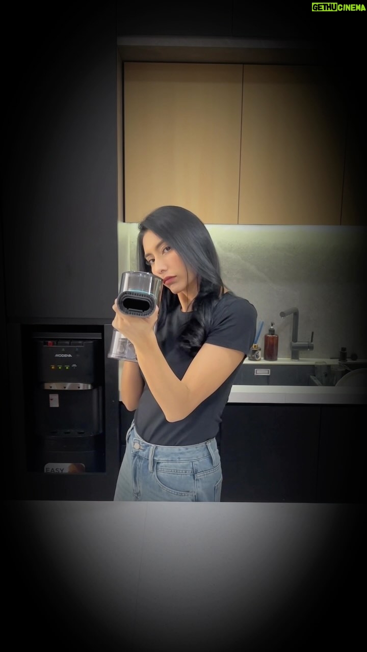 Tyas Mirasih - 3 Likes - Dari kotoran level EASY ampe XTREME semuanya bisa disikat pake Vacuum Cleaner yang satu ini dari @perysmith.id 😍
Jangan lupa besok 25 Juni ada PayDay Sale, Kesempatan bagi yang mau serbu diskonnya!
#SimplifyYourLiving #MusuhnyaDebu #GreatMidYearSale #PayDaySale