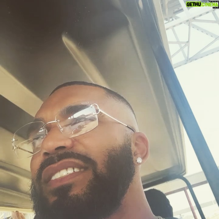 Tyler Lepley - 53.9K Likes - Cuz I’m up right now.
Cc: @joviyork