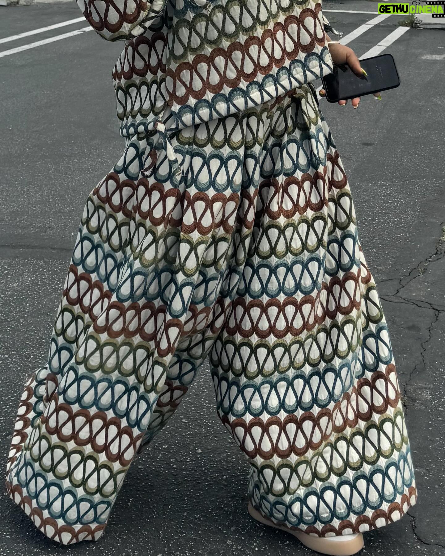 Tylynn Burns - 4.2K Likes - normalize posting for fun and not aesthetic