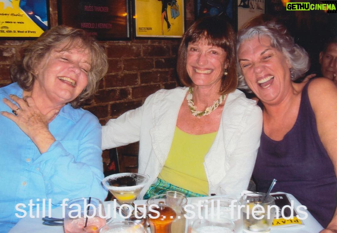 Tyne Daly - 323 Likes - This is what old actresses do in the afternoon.