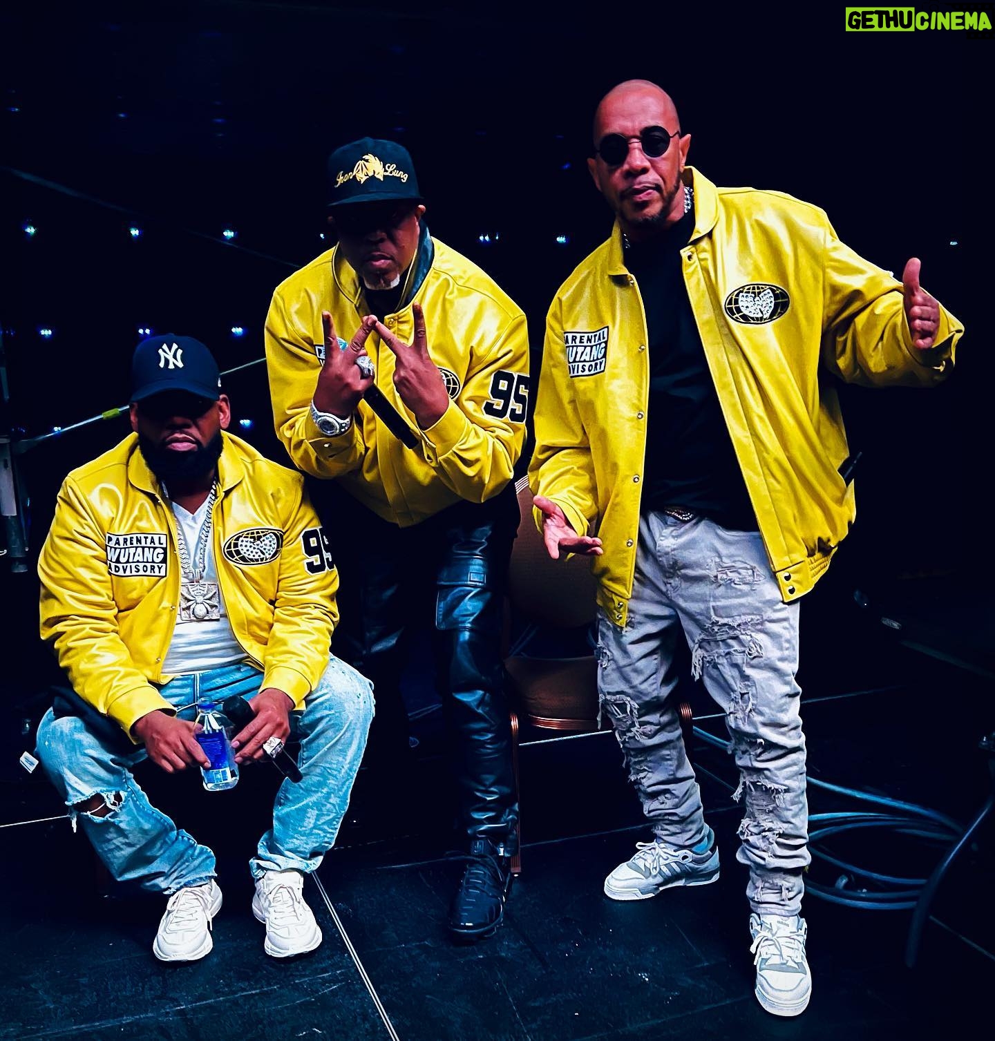 U-God - 1.8K Likes - Thank you to all the WuFans around the globe from Spain to Greece to Hong Kong to Portland to Vancouver to Toronto to Serbia to Brazil to Argentina to Nashville and everywhere in between y’all made 2023 a memorable one📸🍿🚀👐🏽🐝 #hiphop #nysm2 #nas #wutang #world #tour #livenation #caa