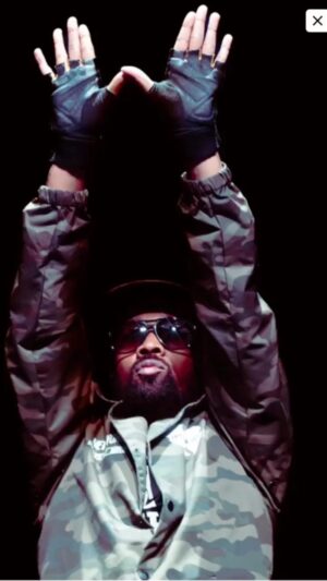 U-God Instagram - Big thank you to all the @wutangclan fans in New Zealand and Australia we had a great time partying with y’all🙏🏽. Your energy was up☝🏽🔥🐝👐🏾🎯 #australia  #melbourne #sidney #brisbane #auckland #newzealand #world #hiphop #rap #halloffame #livenation #tour #nas #newyork