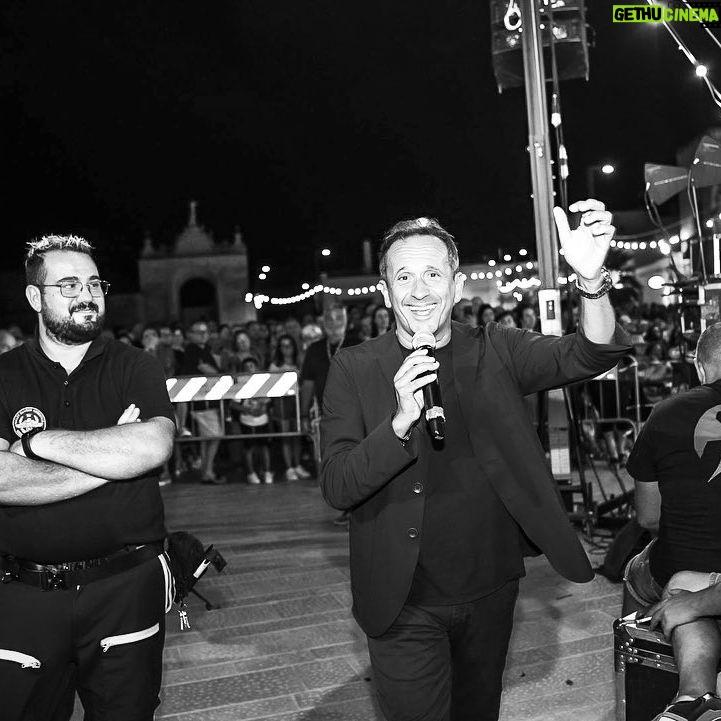 Uccio De Santis - 1.3K Likes - Una bellissima serata a Copertino nel fantastico Salento .. grazie al pubblico numerosissimo, grazie all’amministrazione comunale , alla prossima amici miei 😍😍 #tour2023 #ucciodesantis #mudù #estate #tantagente