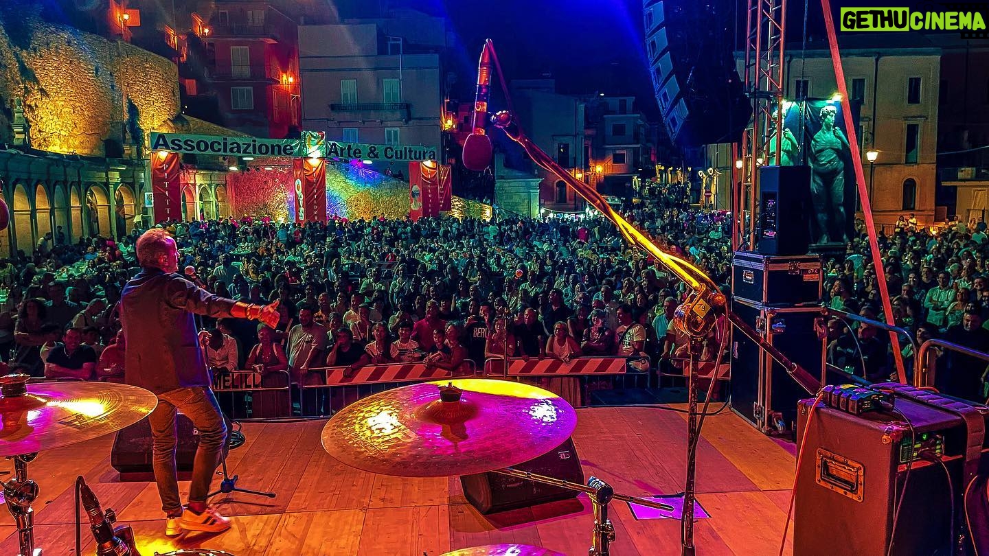 Uccio De Santis - 735 Likes - Domenica 3 settembre a MELILLI .. grazie Sicilia un abbraccio a tutti 😘😘 torno in Sicilia il 7 settembre a Mezzojuso - Pa - 😜😜 #tour2023 #estate #mudù #ucciodesantis #sicilia