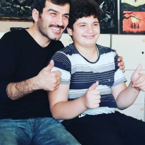 Ufuk Bayraktar Instagram - İlk baķışta eksik gibi görünsede, merhamet, sevgi, tebessüm, samimiyet, hoşgörü gibi bir çoğunun unuttuğu insani değerleriyle çoğumuzdan ileride olan özel evlatlarımızla keyifli vakit geçirdik🌷❤🌍❤,🌷