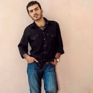 Ufuk Bayraktar Instagram - Zaman ,insanın önündeki büyük bir yanılsama #20yearschallenge