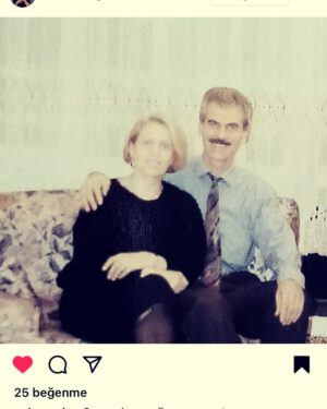 Ufuk Özkan Instagram - Bugün sensiz 14ncü Eylül canım idolüm BABAM ❤️ çok özlüyorum çok ama hep rüyalarıma misafir olup ben buralardayım kapının önünden uzaklaşmadım paşam diyosun bana.. #cahitözkan#Babam#idol#özlem