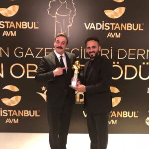 Ufuk Özkan Instagram - Nice yıllara babamız Apo eşinle arasla musmutlu yıllar 🧿🧿🙏👏👏 Hep yanımda ol nice yeni başarılara beraber yol arkadaşım🤜🤛 @abdullahbulutmanagement @abdullahbulutt #baba#apo#niceyıllara