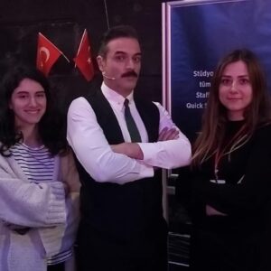 Ufuk Özkan Instagram - Volume 4 🤜🤛 @aileleryarisiyor.tv @eustun @staff.film @trt1 @erdaldemircii @abdullahbulutmanagement