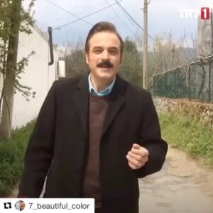 Ufuk Özkan Instagram - Tam 1 yıl önce bugün çekmişim bu videoyu😄 Hayat tekerrürden ibaretse eğer yine güzel günler göreceğiz doya doya sarılarak🙏🙏 @kalkgidelimtv @staff.film @eustun @trt1 @abdullahbulutmanagement @zaferryigit #evhayatdolu#kalkevegare#evimevimgüzelevim