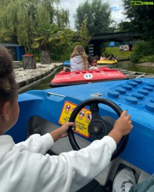 Ugo Monye Instagram - L E G O L A N D 📍 🎢 💦 👩🏽‍❤️‍💋‍👩🏽 ☀️
