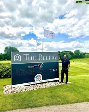 Ugo Monye Instagram - Happy Gilmore anyone?!! 🚀 
•
“First time at the @thebelfryhotelandresort quite clearly gonna be my last” ⛳️ 
•
thank you @gallagherrugby for the incredible experience 💙