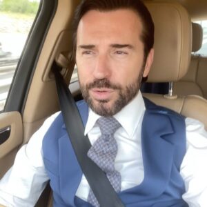 Uğur Arslan Instagram - Gençler !!!Gençlik ve spor bayramınız kutlu olsun.Yeni programımız “Kadim Sırların İzinde” programının çekimine gidiyorum. Her pazar akşamı saat 21:00 de kaçırmayın. Ülke tv.