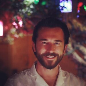 Uğur Arslan Instagram - Bilin bakalım bu nar ağacının altı hangi şehrimizde ? :) 
(ipucu ; Şıllık tatlısı)