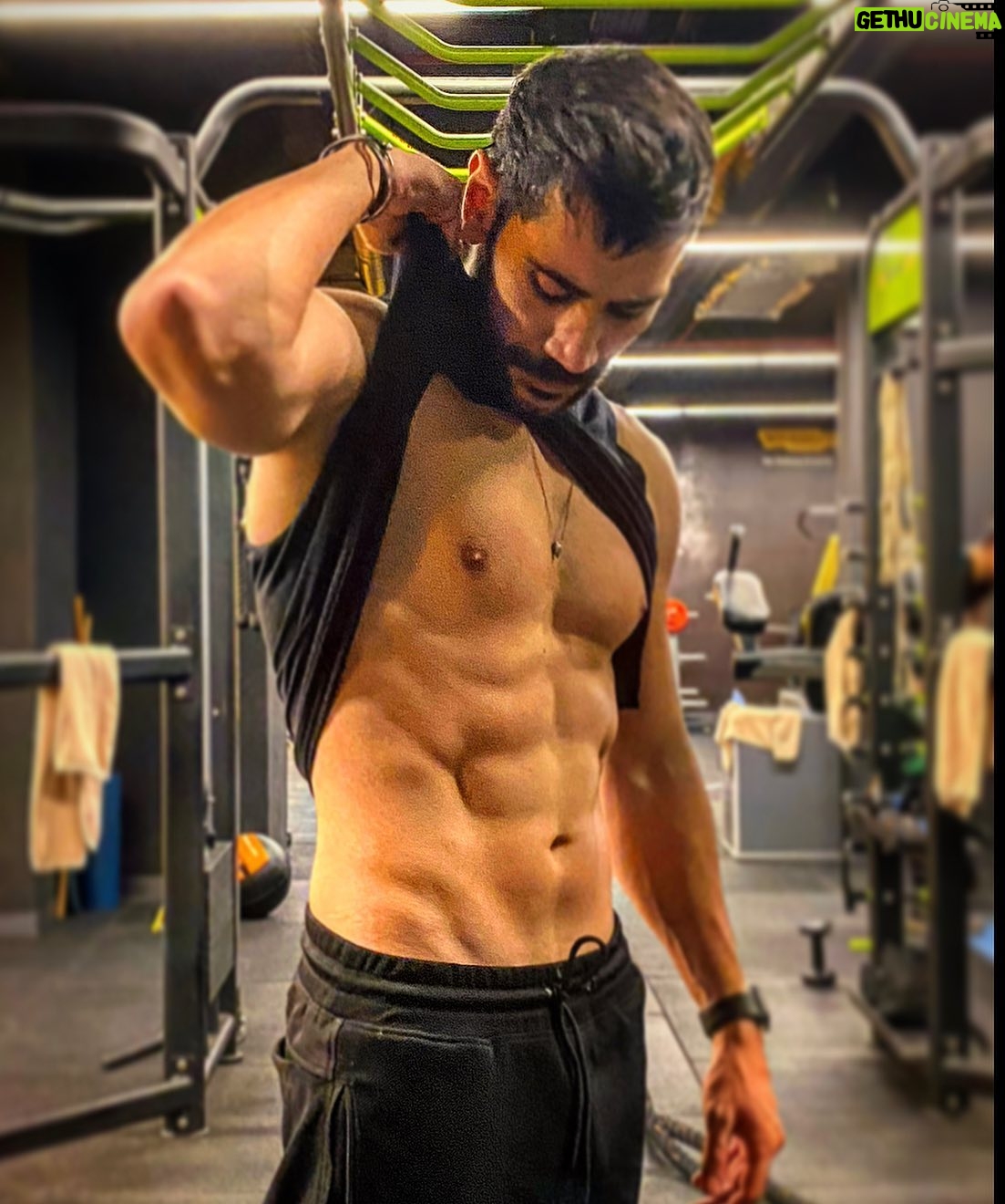 Uğur Güneş - 121K Likes - 👀💪👉 @samihamidi