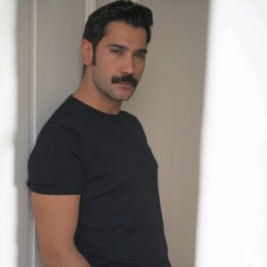Uğur Güneş Instagram - Black..🌚