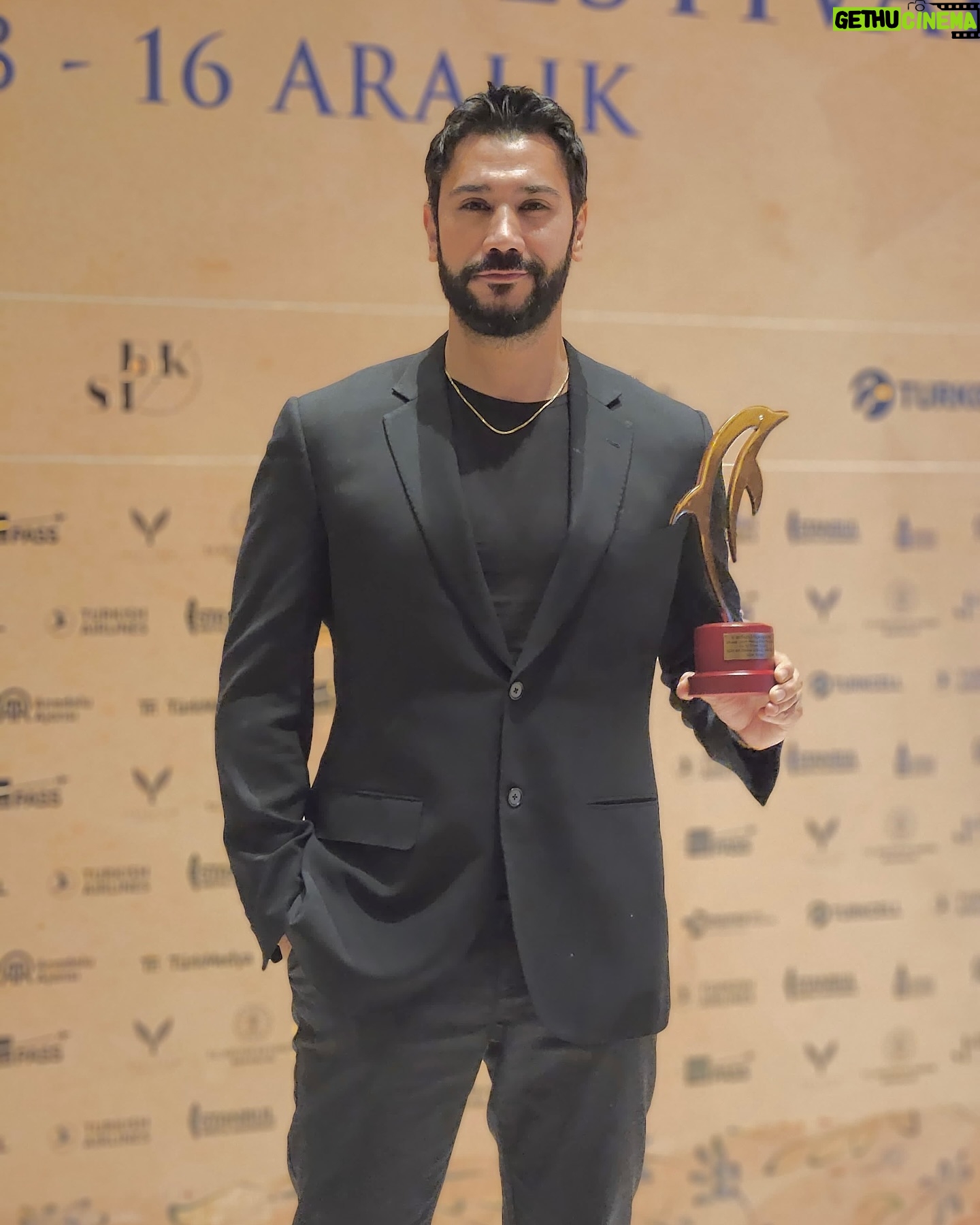 Uğur Güneş - 59.1K Likes - Boğaziçi film festivali
En iyi erkek oyuncu
@bogaziciff
@afewdaysbeforesunset
#günbatımınabirkaçgünkala
Teşekkürler🙏💙
