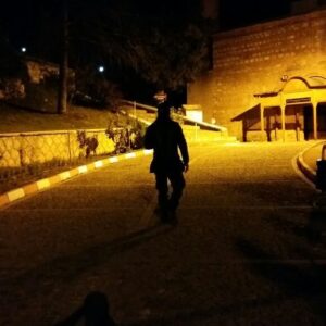 Uğur Pektaş Instagram - Sevgi davanın esası olmalıdır
Sevmek ise sessizliktedir,
Bağırarak sevilmez,görünerekte sevilmez... Şeyh Edebali