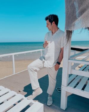Uğur Uzunel Instagram - @mericozkaya karşim teşekkür ederim 😍🌸