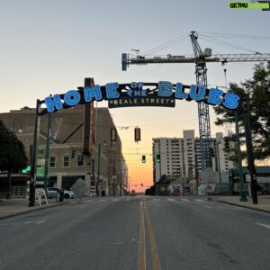 Uli Latukefu Instagram - I got asked about my thoughts on Memphis in an interview today. What I’ve learnt since being here is that the city gets a bad wrap a lot of the time. I know bad things do happen here, just like they do in EVERY city. But the heart here is big, it’s warm and it’s true. Hard working folks who show up and show love. And anywhere with that, is my kind of people.

Thank you Memphis. Thank you for welcoming us into your home. Let’s get this work 💪🏽

#gritandgrind
#memphis 
#youngrock