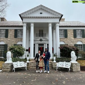 Uli Latukefu Instagram - Visited the home of Elvis last month and was really blown away. Incredible to see his legacy in person and the MAGNITUDE of his stardom starting from the most humble beginnings. My favourite part- seeing how much he loved his daughter. 

Still the highest selling male music artist of all time. Still the king. Thank you @visitgraceland for the hospitality 🙏🏽

Happy Birthday Elvis. 👑