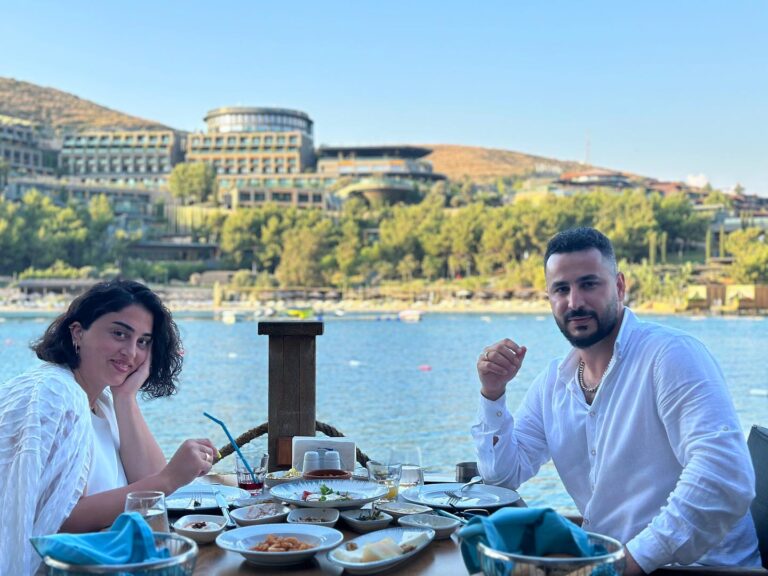 Ülvi Həsənli Most Liked Photos and Posts