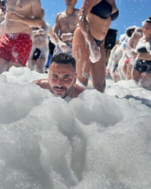 Ülvi Həsənli Instagram - Penalı oğlan😂😂🥰 Ailədağıdan şəkil😂😂