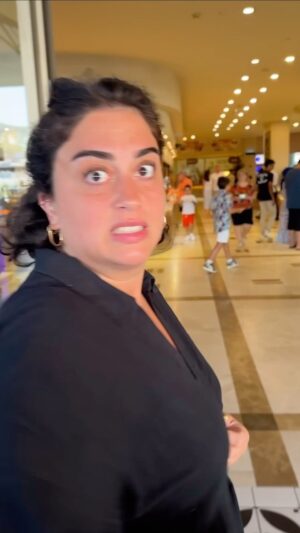 Ülvi Həsənli Instagram - Azərbaycanlı istirahətdə olarsa😂😂😂
