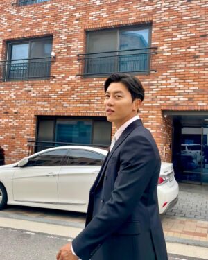 Um Mun-suk Instagram - 🕶🎬