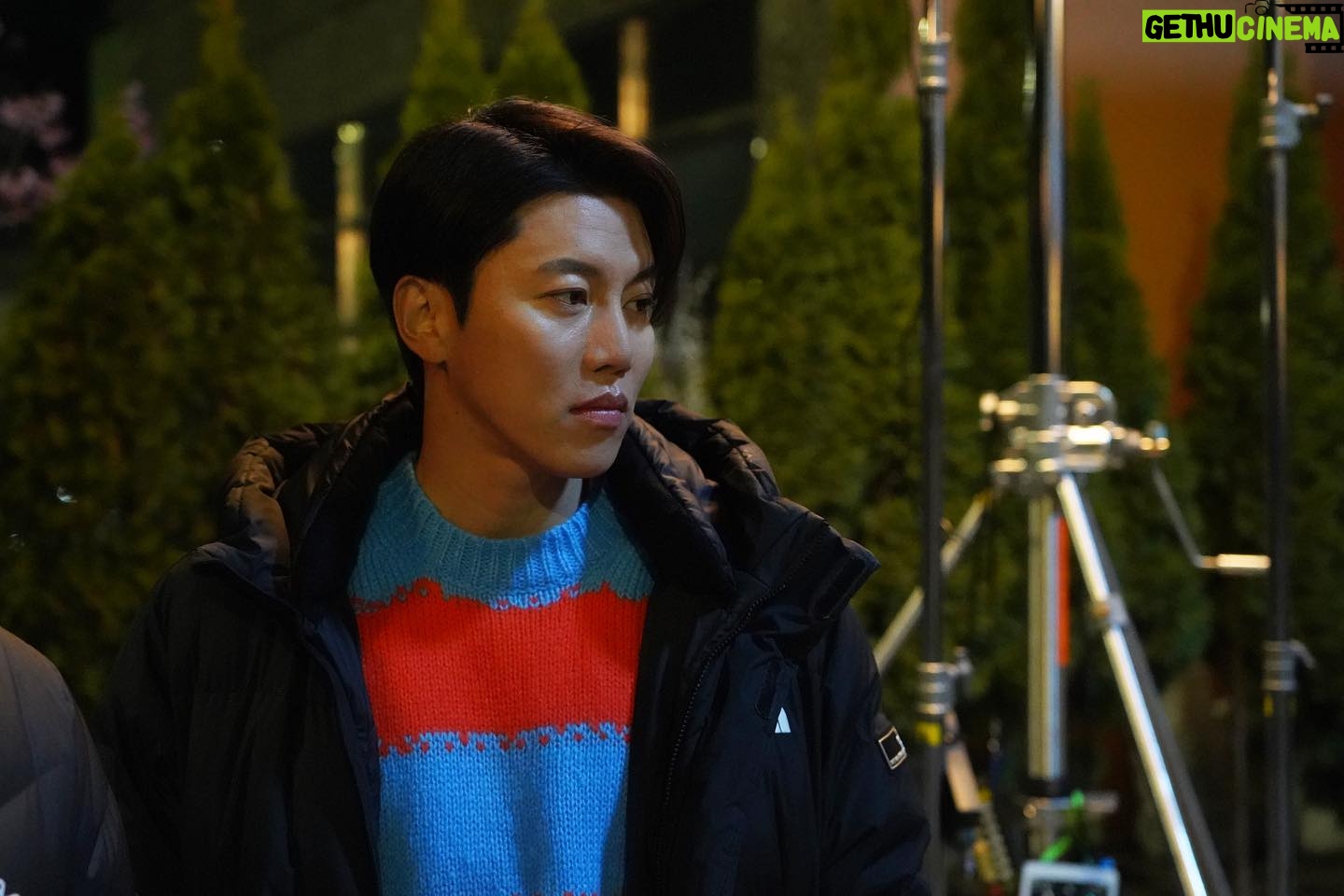 Um Mun-suk - 8.5K Likes - 캐스퍼와 함께..
#캐스퍼#현대자동차#캐멋있어#광고촬영