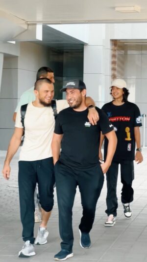 Umar Nurmagomedov Instagram - Гостеприимный Узбекистан 🇺🇿 
 
@7saber @7saber.uzbekistan