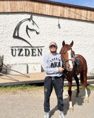 Umar Nurmagomedov Instagram - 🐎
 Давно не видел тебя , мой друг 
 #босфор🐴