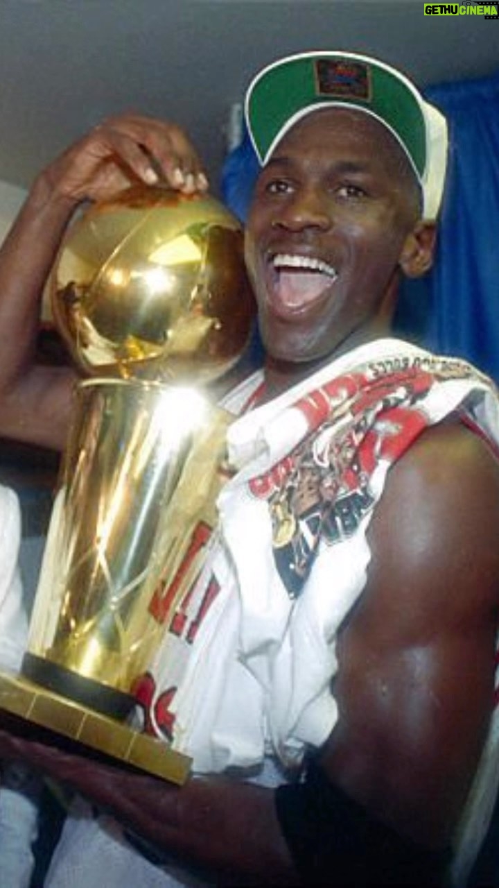 Umberto Celisano - 27 Likes - My dadās the GOAT. Greatest Of Annoying Time.
#mydad #goat #michaeljordan #nba #nbafinals #annoying #comedy #haha