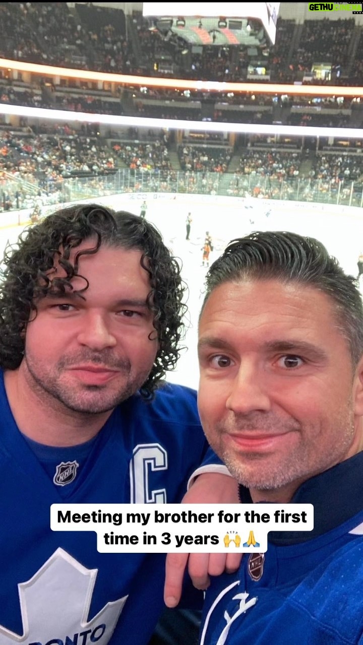 Umberto Celisano - 90 Likes - The Boys in Blue @cozcelisano
#brothers #reunion #reunited #toronto #torontomapleleafs #lakings #anaheimducks #backtoback #justinbieber #drake #bigrings #nhl
@nhl