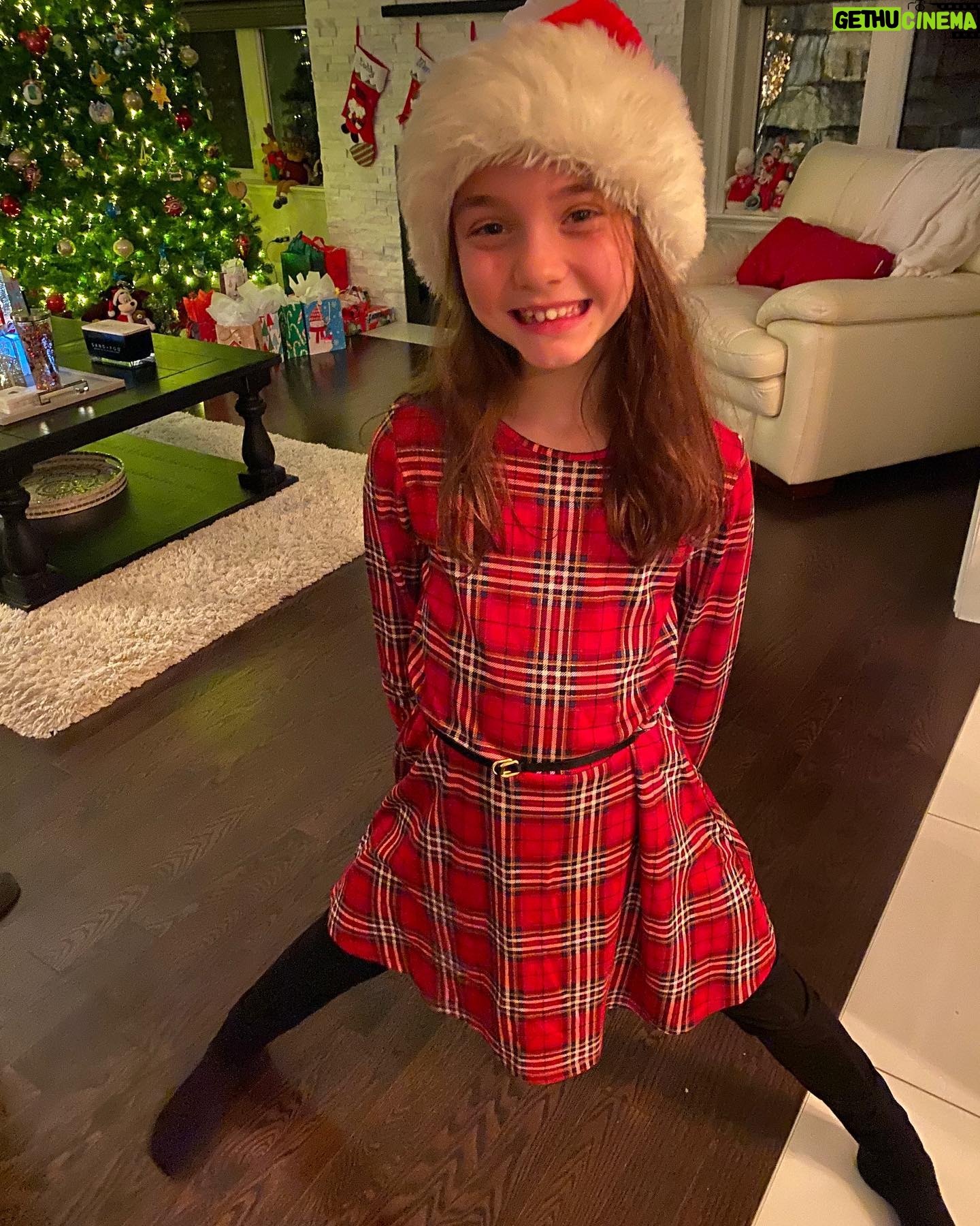 Umberto Celisano - 3 Likes - Have yourself a Toronto Christmas and try some of this Rantothus eh
#happyholidays #merrychristmas #toronto #canada #family #fambam #charades #harvardedition #rántothús
