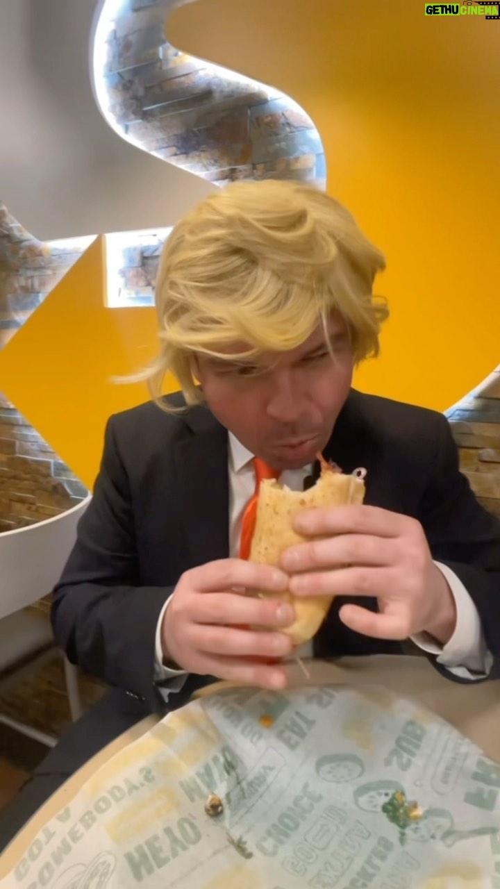 Umberto Celisano - 3 Likes - Food Chain Trump. Ep 1, Part 2 - Subway
#trump #donaldtrump #fyp #foryoupage #subway #foodchain #outlaw #monster #onelove #fct