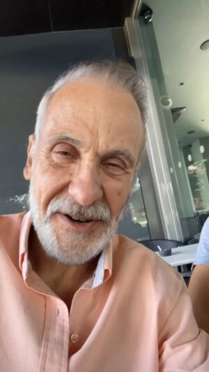 Ümit Erdim Instagram - Abi yaşlandık be @keremkupaci 😅