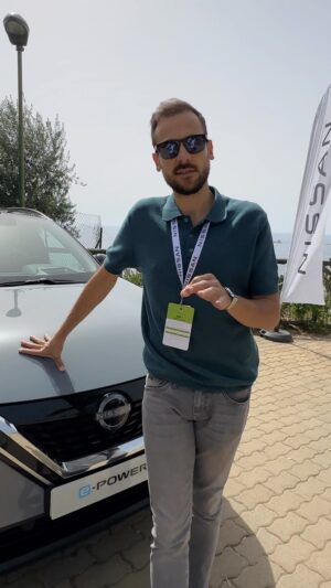 Ümit Erdim Instagram - Nissan Qashqai E-Power ile İtalya’dayız. @gurukafa 
#1000kmChallenge için toplam 6 ülkeden katılımcılar var.
Gerekeni yapıcaz, şeyaparız haberleşiriz.
#Nissan #Qashqai #EPower @nissanturkiye
