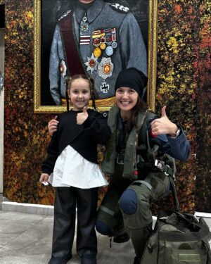 Ümit Erdim Instagram - 23 Nisan 1920’de Türkiye Büyük Millet Meclisi’nin açılışı şerefine Gazi Mustafa Kemal Atatürk’ün çocuklara armağan ettiği dünyada ilk ve tek olarak kutlanan 23 Nisan Ulusal Egemenlik ve Çocuk Bayramı kutlu olsun! 
Çocuklarımıza onurlu, şerefli ve güçlü bayrağımızı hakkıyla devredebilmek için var gücümüzle çalışmaya devam.
NE MUTLU TÜRKÜM DİYENE! 🇹🇷