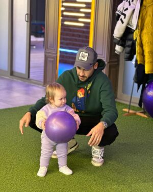Ümit Erdim Instagram - Teftişe geldi @moodgympilates 😂