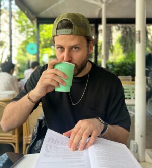 Ümit Kantarcılar Instagram - ☕️📕