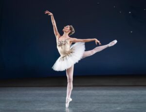 Unity Phelan Instagram - An incredible and unforgettable opening week at @nycballet 🩵 Getting to dance Diamonds for the first time was truly a dream come true. I am beyond grateful to @josephgordonofficial   @ktraceyzicht   @jonathanstafford_nycb   @wendyw for helping me through this challenge and entrusting me with this glorious ballet. I can’t wait to do it again and again and again. 

Sharing the stage with over 300 former and current company dancers is a moment I’ll never forget. Sharing the moment with my husband, on the stage in the place where we met, was truly special. Love you @camerondieck 💗

Lots of other exciting works coming up in the next three weeks!

Performance Photos by the one and only @erinbaiano