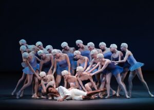 Unity Phelan Instagram - Namouna, A Grand Divertissement by @alexeiratmansky 💙🤍💙

I absolutely loved exploring this character and ballet with @tgs0530 and the amazing @nycballet dancers ❤️