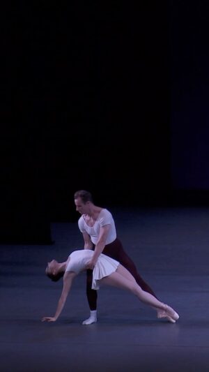 Unity Phelan Instagram - FALL REPLAY // Lead and ensemble dancers work hand-in-hand throughout George Balanchine’s Concerto Barocco. Did you know that the corps remains onstage for the entirety of this work?

Speaking of staying power, Concerto Barocco is the first ballet the Company performed during its inaugural program on October 11, 1948, and this footage was captured 75 years later to-the-date.

Score by Johann Sebastian Bach, performed by the New York City Ballet Orchestra.

#nycb75th @unityphelan #unityphelan @andiev1 #andrewveyette @jenellemanzi #jenellemanzi @jackiepb #jackiebologna @saraahharmon #sarahharmon @mtmackinnon #marythomasmackinnon @toughinatutu #oliviaboisson @duttonohara #meaghanduttonohara @avasautter #avasautter @malorielundgren #malorielundgren #balanchine #concertobarocco #bach