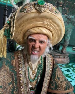 Utkarsh Ambudkar Most Liked Photos and Posts