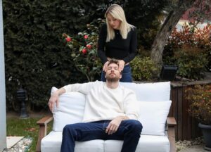 Utku Ateş Instagram - Sonuna yetişsem de en eğlendiğim set @yasakelmafox 😎 
Başta @medyapimresmi’ye ve ekibe bu kadar hızlı adapte olmama yardımcı olan herkese çok teşekkürler🙏
Tüm ekibin eline, emeğine sağlık.
En kısa sürede tekrar görüşmek dileğiyle🖤