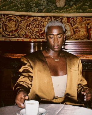 VINCINT Instagram - sit down, I have tea. ☕️🥄