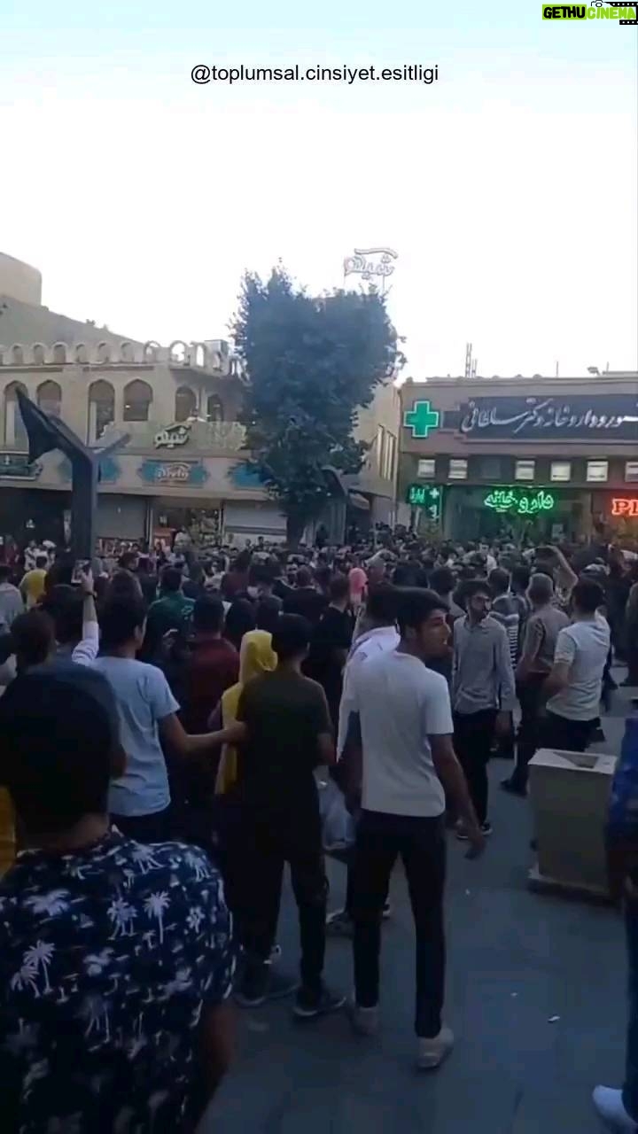 VJ Bülent - 1.1K Likes - IRAN karisti-kor...sagir... koyun degilsen TEHLIKEyi gorursun!! 83 OLU ve 234 yarali varmis--YOBAZ dinci yonetim ulkenin INTERNETINI kesti...bu videolar ulkeden cikis yapan yerli ve yabanci turistlerin telefonlariyla ancak DUNYAYA yayiliyo! ilginizi ceker belki 😪😪😪😪😪#aci #vahset #iran #molla #yobaz #iblis #tehlike #sinsi #insan #kadin